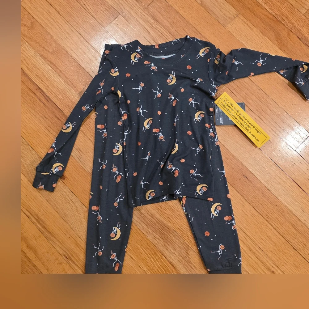 Modern Moments Haloween Pajama Set